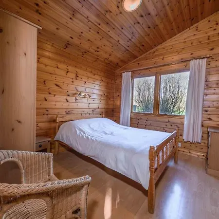 Pinecroft Chalet