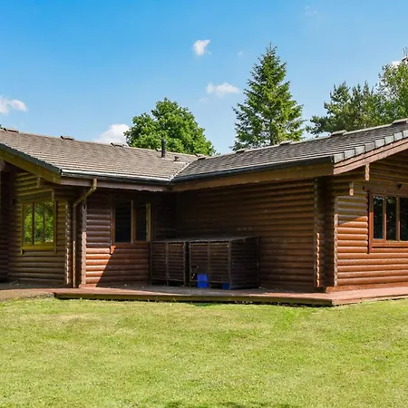 Pinecroft Chalet *