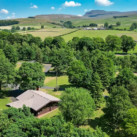 Pinecroft Chalet *