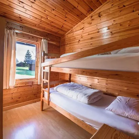 Pinecroft אינגלטון