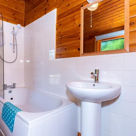 Pinecroft イングルトン